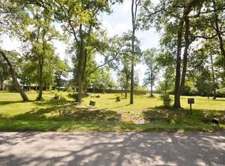 4423 Lininger Ln, Dickinson, TX 77539