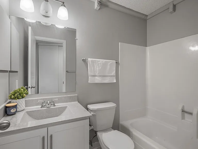 Hillcrest Place — Photo 9