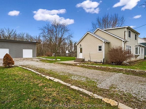 3rd image of 4284 Fly Rd