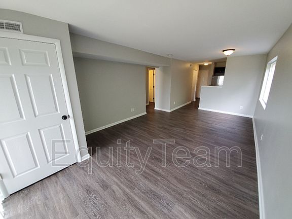 5th image of 2600 Bushnell St APT 1