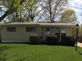 418 Aqua Ridge Dr, Saint Louis, MO 63129