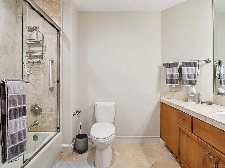 464 Prospect St #101 — Photo 36