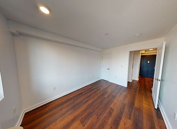 4th image of 874 Willoughby Ave #607