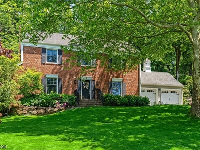 22 Ridge Dr W., Berkeley Heights, NJ, 07922