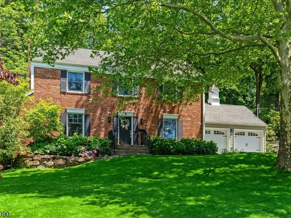 22 Ridge Dr W., Berkeley Heights Twp., NJ 07922