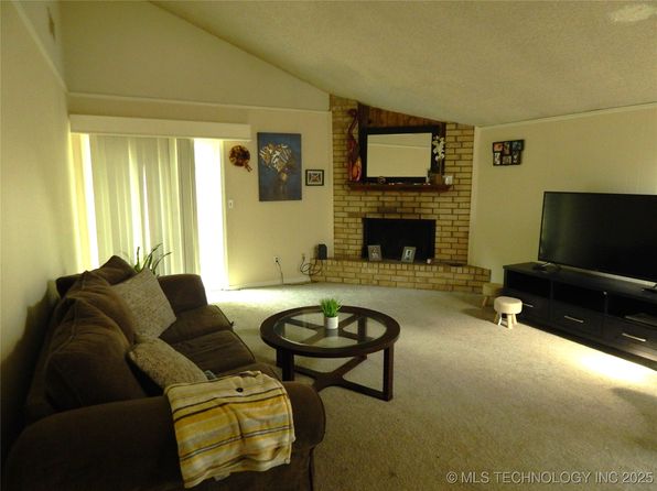 tulsa-oklahoma-440335500 picture