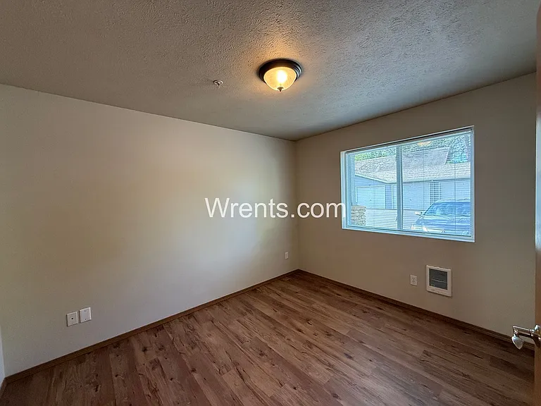 403 S Eastern Rd — Photo 10