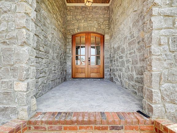 4th image of 307 Five Oaks Blvd Lot 3