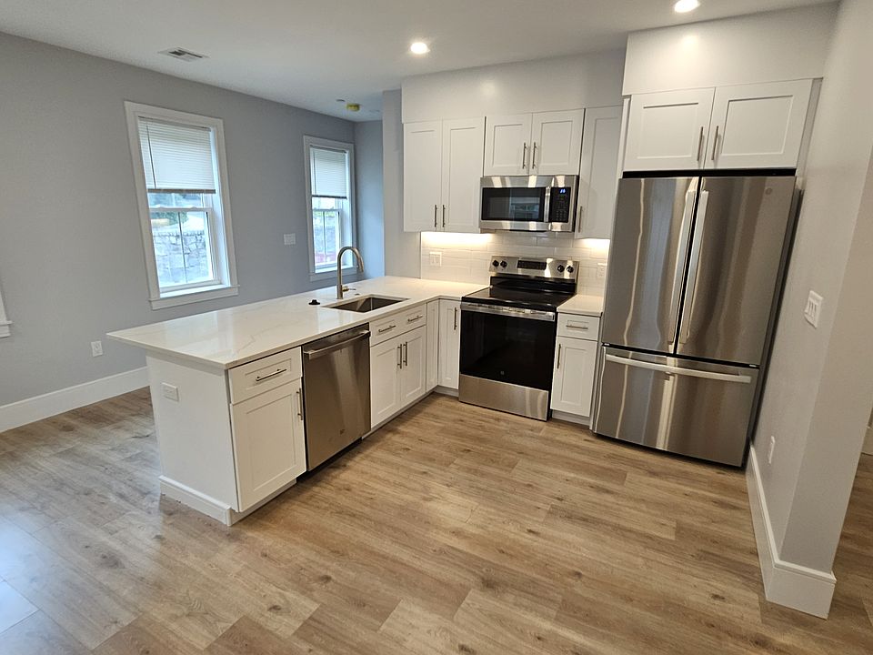 1st image of 124 Kenrick St