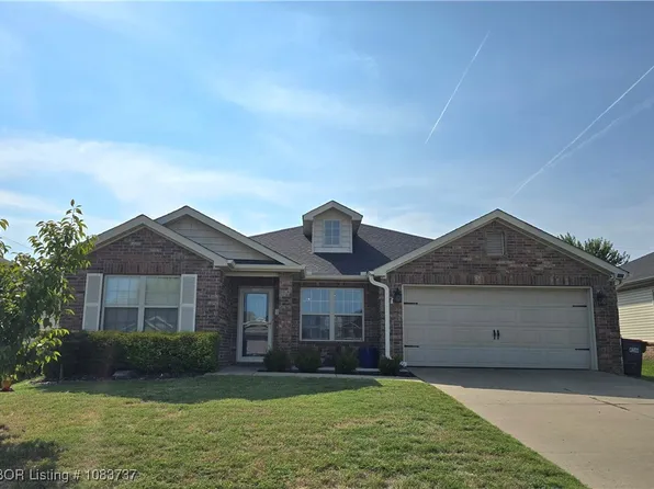 211 Colony Ct, Barling, AR 72923