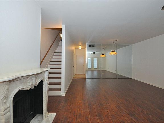 3rd image of 564 Wilcrest Dr
