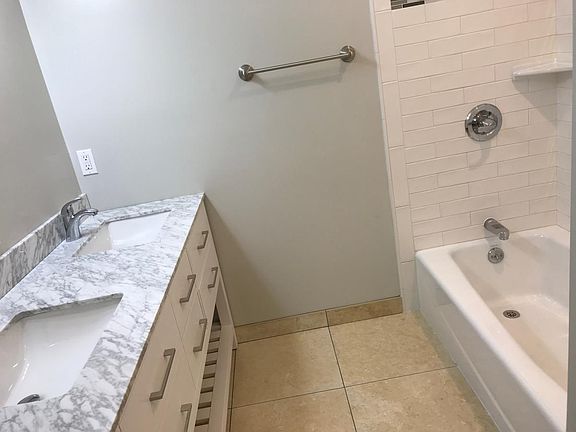 4th image of 667 Greenwich St