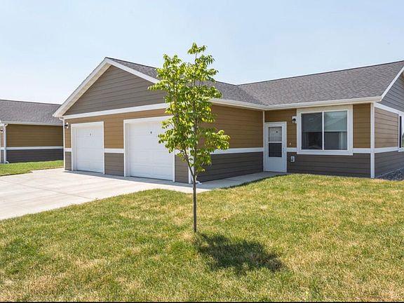 3rd image of 1725 Giants Way Unit 3