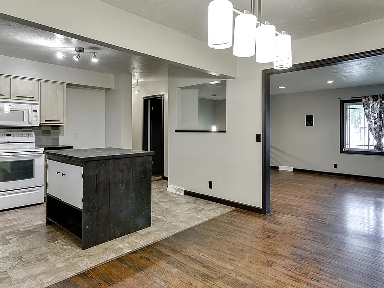 9630 Taylor St — Photo 23