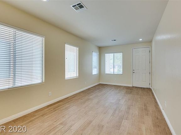 5th image of 8074 Imperial Treasure St