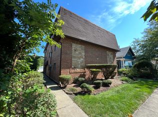 926 Dunlop Ave APT 101, Forest Park, IL 60130