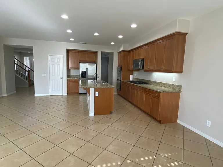 36772 Maxmillian Ave — Photo 14