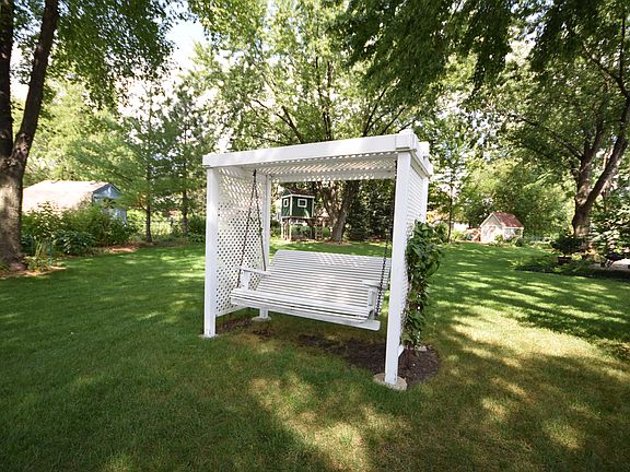 2nd image of 1006 Summerfield Dr