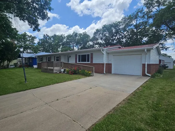 819 L St, Fairbury, NE 68352