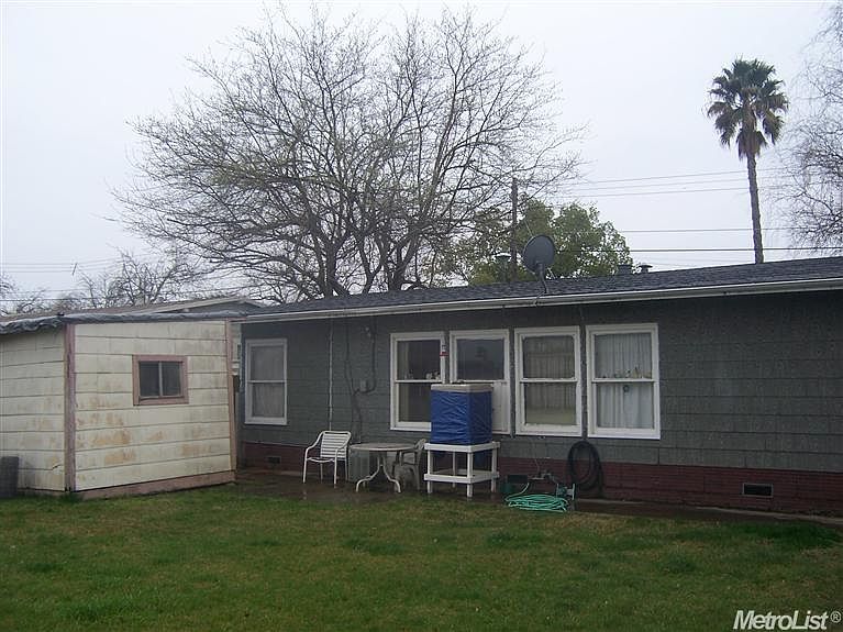 2nd image of 223 Nimitz St