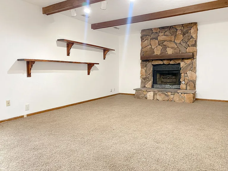 2103 Morrie Dr — Photo 15