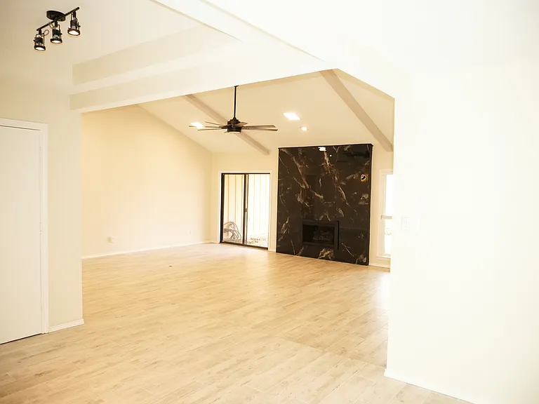 2721 Timberleaf Dr — Photo 8