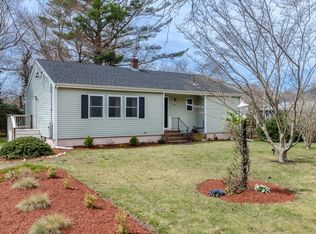 932 Point Rd, Marion, MA 02738