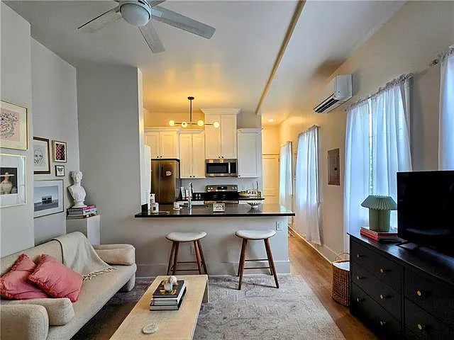 1121 Antonine St #2C — Photo 4