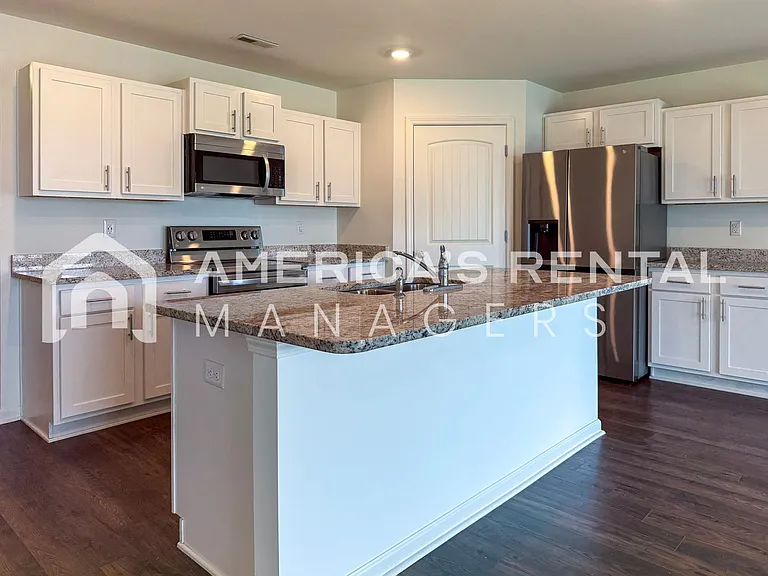 17917 April Leigh Cir — Photo 13
