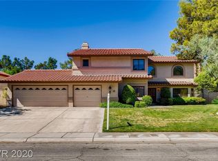 13 Hummingbird Ln, Henderson, NV 89014