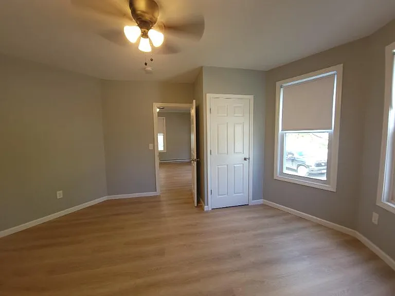 30 Beacon Ave — Photo 15