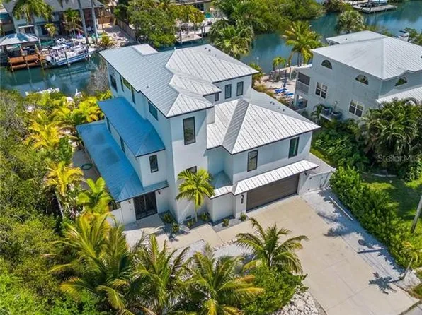 130 Burns Rd, Terra Ceia, FL 34250