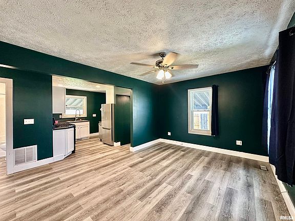4th image of 110 N 17th St