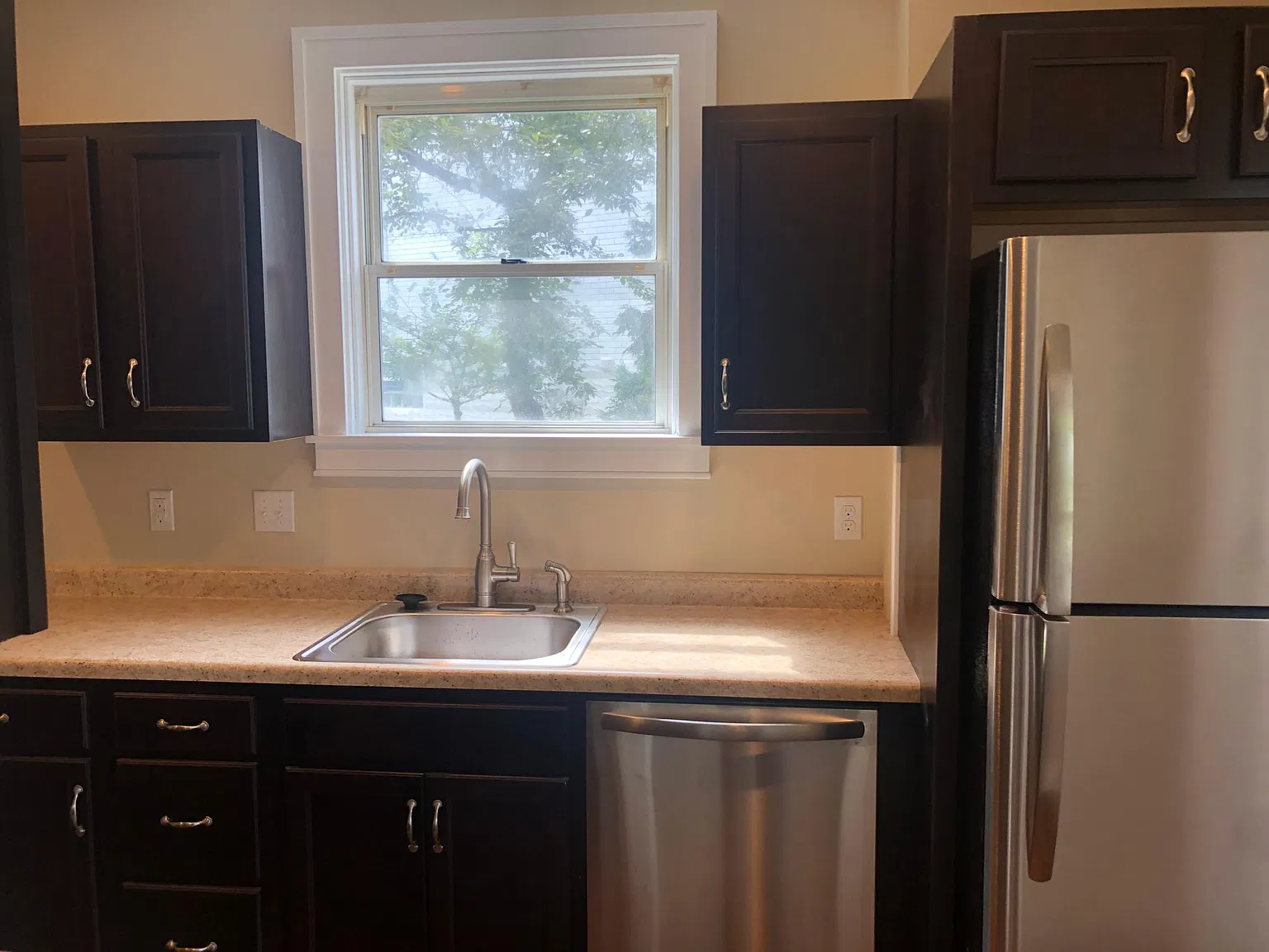 2 bed, $1,650 — Photo 2