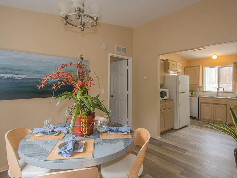 307 El Sueno Rd — Photo 8