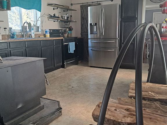 2nd image of 1541 Masardis Rd