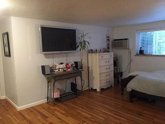 2nd image of 830 E 11th Ave APT 105