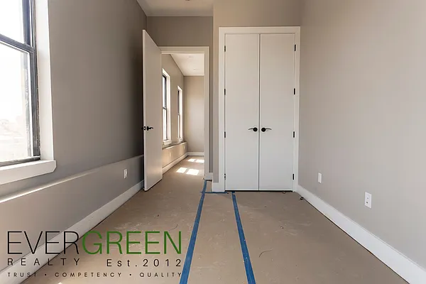 Rented by Evergreen Apartments BK | media 28