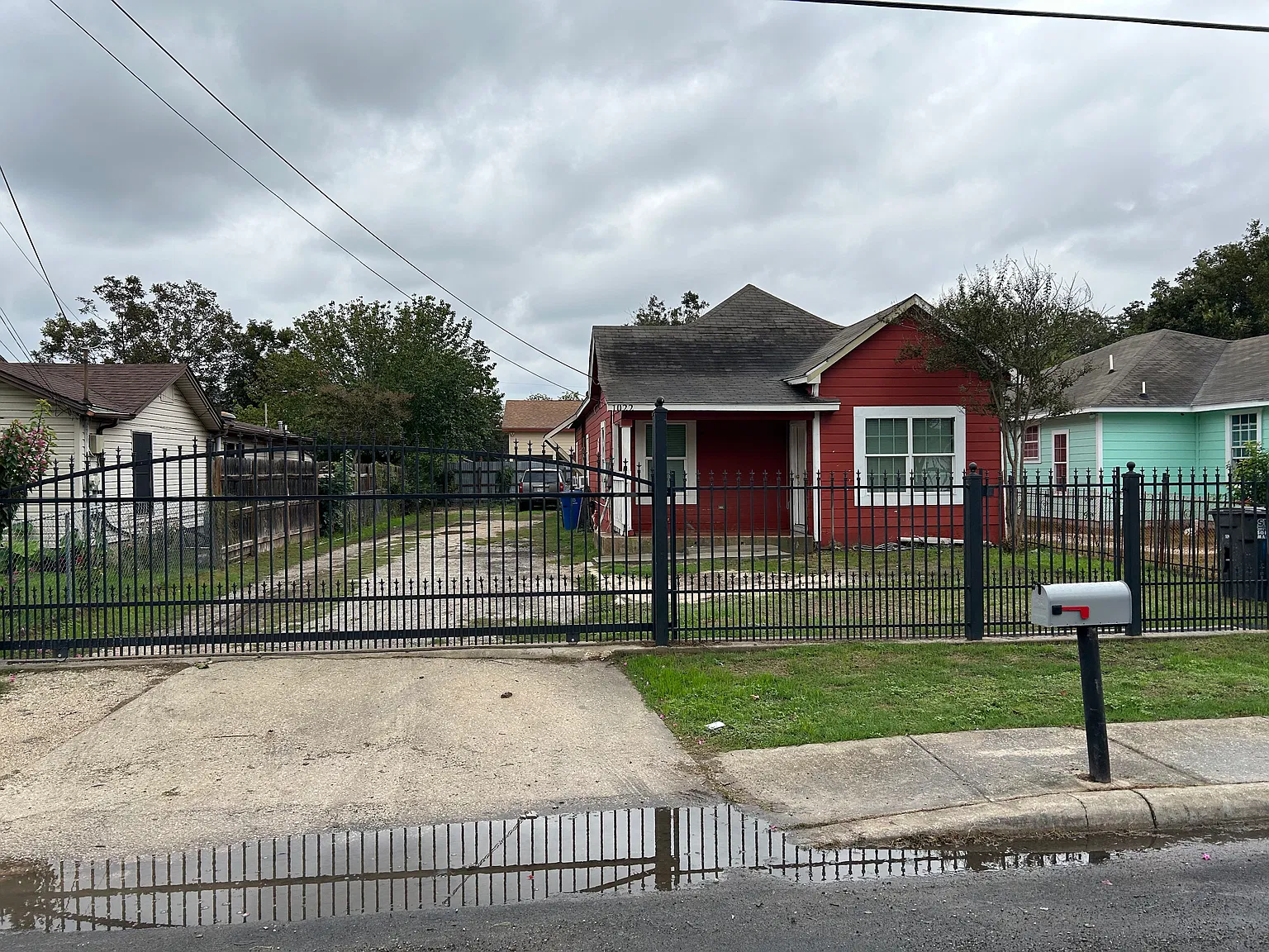 2 bed, 960 sqft, $1,100 — Photo 1