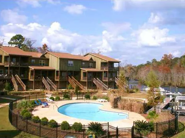 311 Magnolia Ave #24, Satsuma, AL 36572