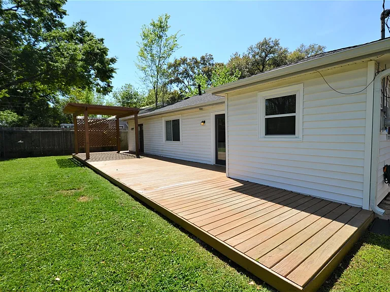 1906 Coulcrest Dr — Photo 26
