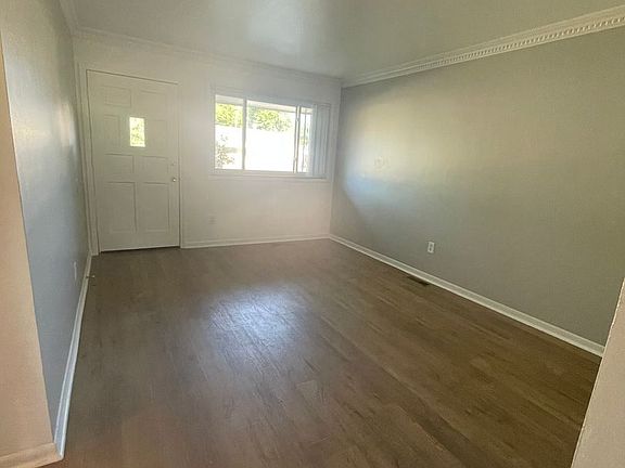 5th image of 789 Dorset Ave