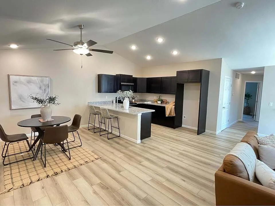 9197-9199 E Chris St #9197