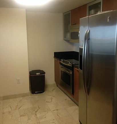 2nd image of 1800 N Bayshore Dr APT 2303