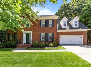 6932 Curlee Ct, Charlotte, NC 28277