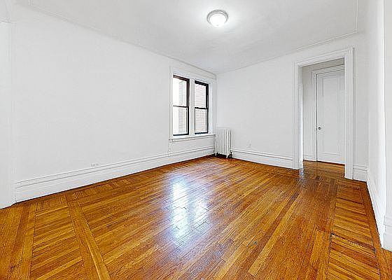 2nd image of 4848 Broadway #3FL1