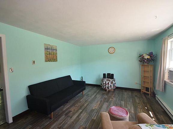 3rd image of 23 Orchard Ave #C
