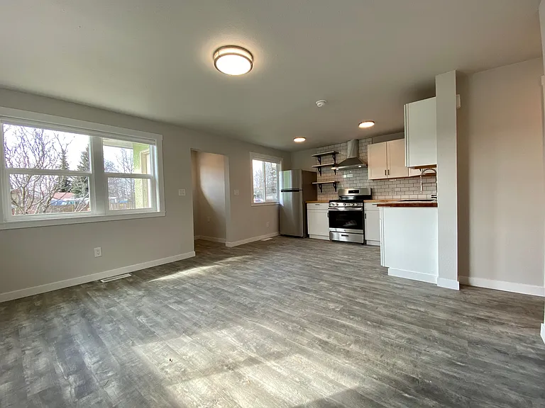 1033 Juneau St #1033 — Photo 4