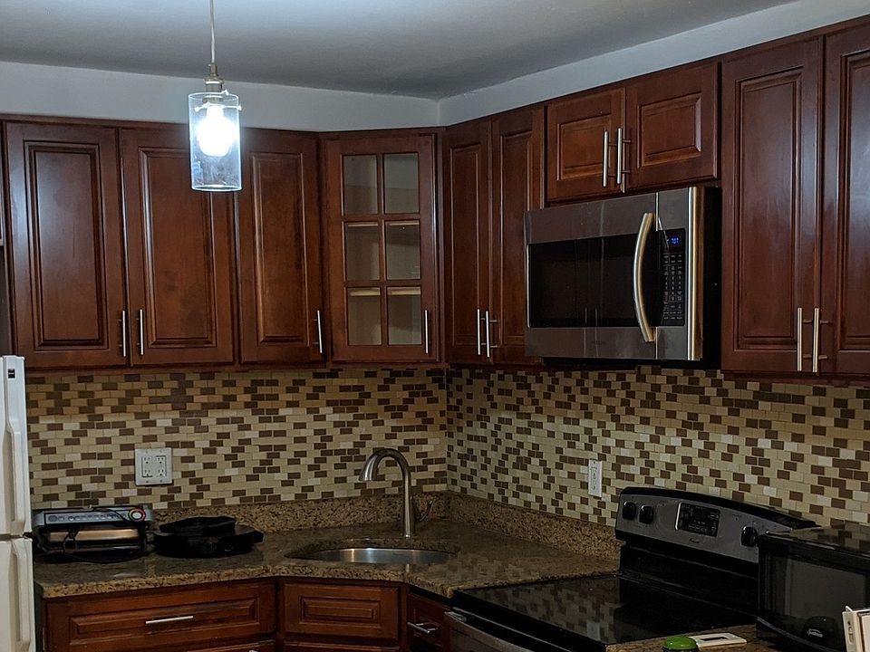 1st image of 652 E 81st St #1