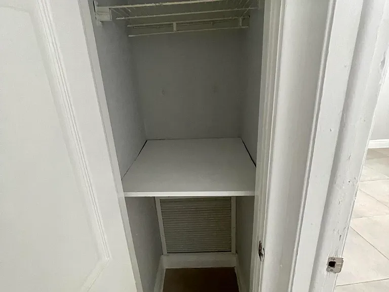 921 SW 10th Dr #3 — Photo 10